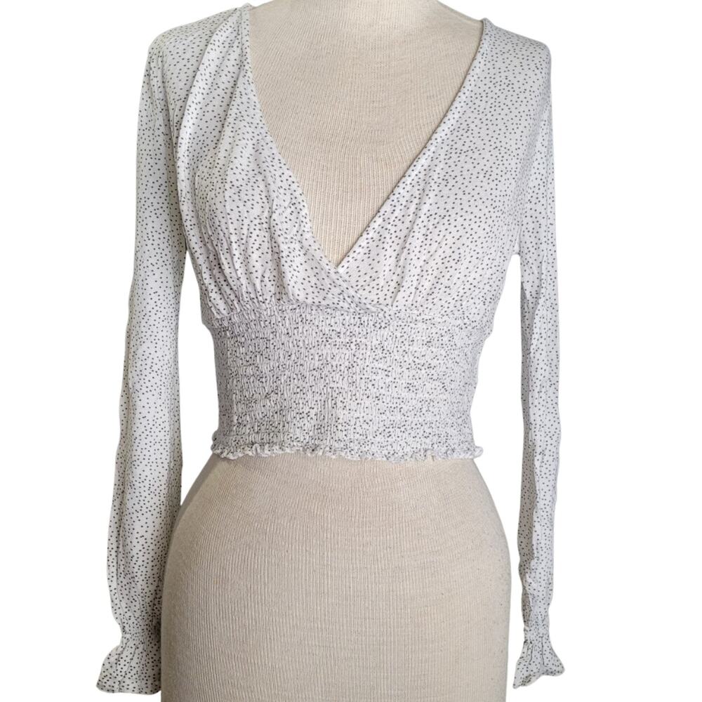 Long Sleeve V Neck Crop Top Size Medium